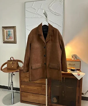 PRADA Женское пальто из воловьей замши 