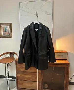 BOTTEGA VENETA Женский кожаный жакет черный