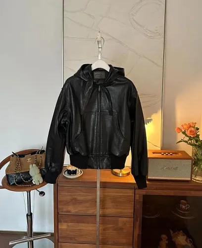 PRADA Женская кожаная куртка с капюшоном