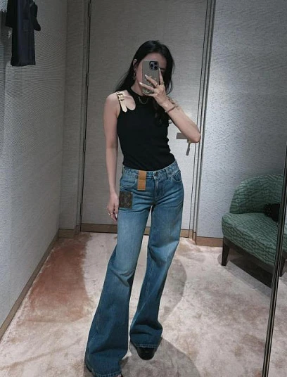 LOUIS VUITTON Женские джинсы из хлопка