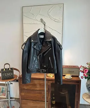 YVES SAINT LAURENT Женская кожаная куртка из коровьей кожи