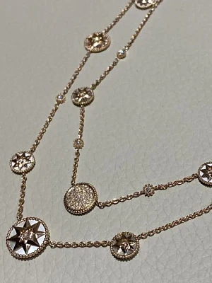 CHRISTIAN DIOR Колье Rose des Vents розовое золото, бриллиант и перламутр