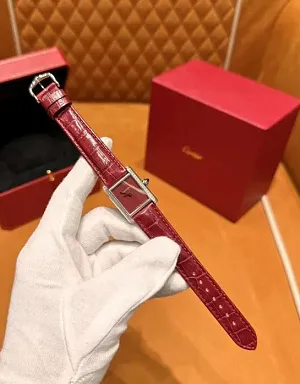 CARTIER Женские часы Tank серии W4TA0022