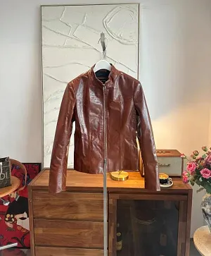 TOM FORD Женская куртка из коровьей кожи