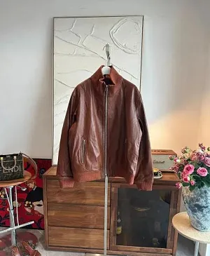 TOM FORD Мужская куртка из кожи коричневая