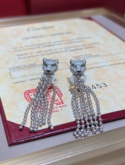 CARTIER Серьги Panthère из белого золота с изумрудами
