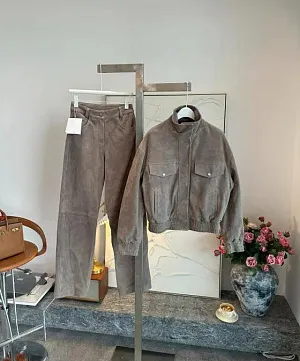 SAINT LAURENT Женский костюм из замши с брюками