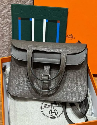 HERMES Женская сумка Halzan 22 см 8F Clemence