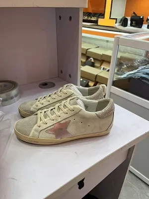 GOLDEN GOOSE Кроссовки Super STAR N белые с розовой звездой