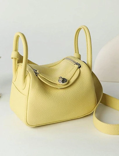 HERMES Женская сумка Lindy 26 см 1z/Jaune Poussin Clemence