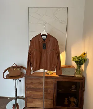 SAINT LAURENT Женская кожаная куртка прямого кроя