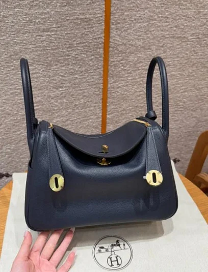 HERMES Женская сумка Lindy 26 см 2Z Evercolor