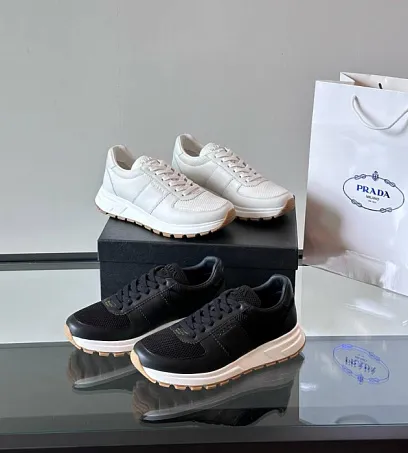 PRADA Мужские кроссовки коровья кожа с прорезиненной подошвой