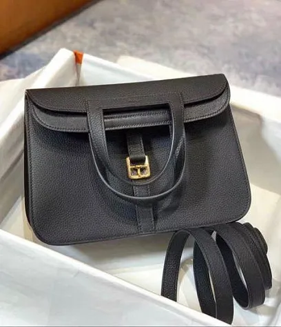 HERMES Женская сумка Halzan 22 см 89/Noir Clemence