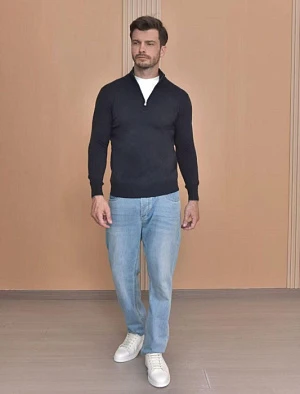 BRUNELLO CUCINELLI Мужской джемпер из кашемира в элегантном тёмно-синем оттенке