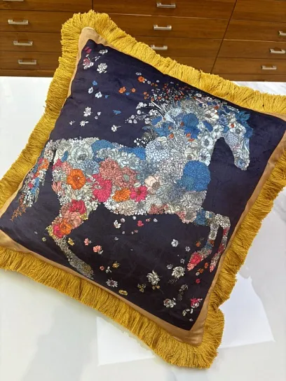 HERMES Подушка из бархата синего цвета