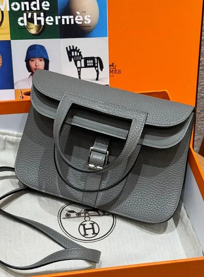 HERMES Женская сумка Halzan 22 см 0L Clemence