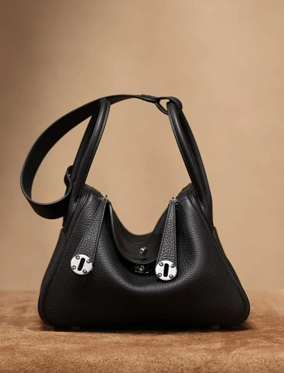 HERMES Женская сумка Lindy 26 см 46/Ebene Clemence