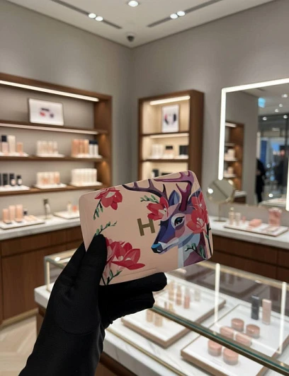 HOURGLASS Палетка для лица DEER