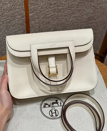 HERMES Женская сумка Halzan 25 см i2/Nata Swift