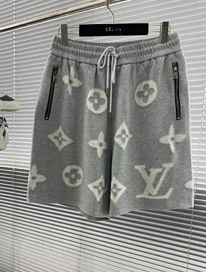 LOUIS VUITTON Мужские шорты с фирменными монограммами и логотипами LV