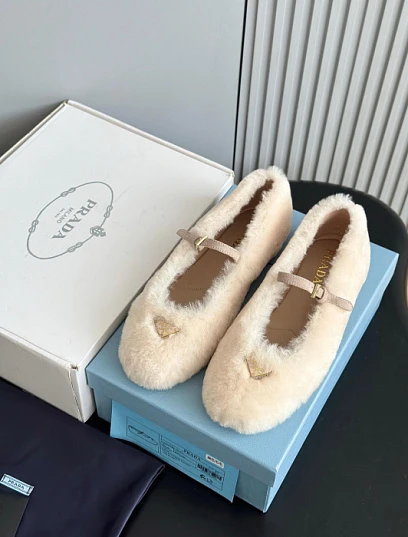 PRADA  Женские балетки из кожи ягненка 