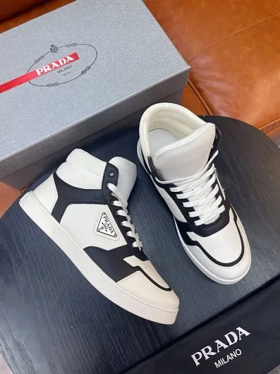PRADA Мужские кроссовки