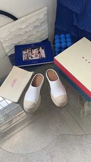 MARNI Женские слипоны на толстой подошве