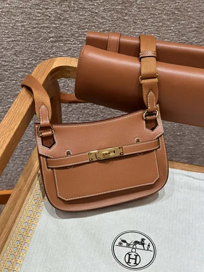 HERMES Женская сумка Jypsiere 23 см 37/Gold Swift