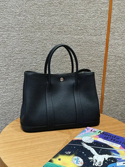 HERMES Женская сумка Garden party 30 см 76/Blue indigo Vache Country