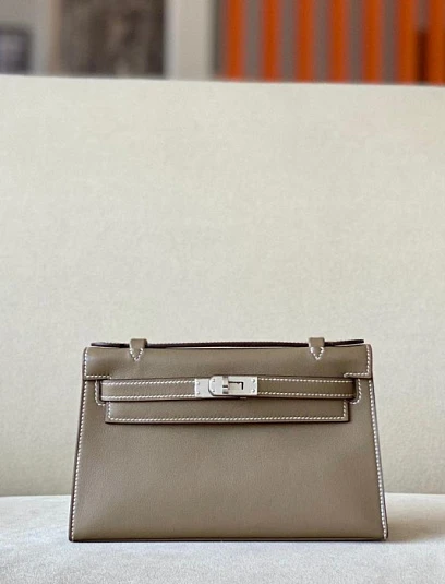 HERMES Женская сумка Kelly Pochette 22 см 18/Etoupe Swift