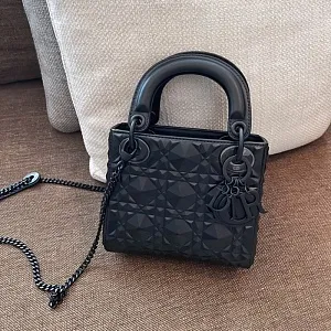 CHRISTIAN DIOR Женская сумка Lady Dior черная