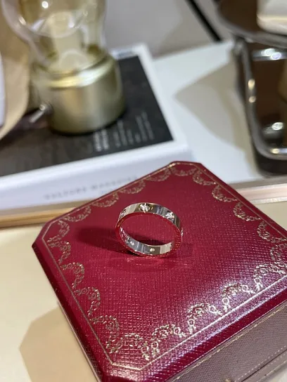 CARTIER Кольцо Love розовое золото и бриллианты