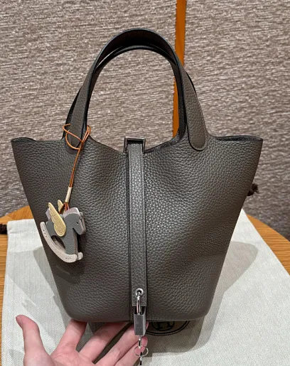 HERMES Женская сумка Picotin Lock 18 см 8F Clemence