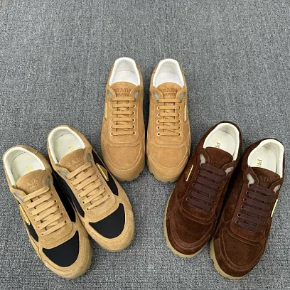 PRADA Мужские замшевые кроссовки 