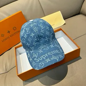 GUCCI Мужская Кепка GG