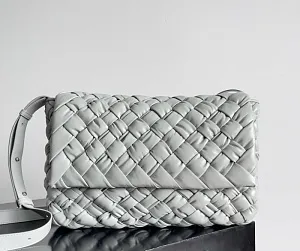 BOTTEGA VENETA Сумка Rumple Messenger кожа Medium