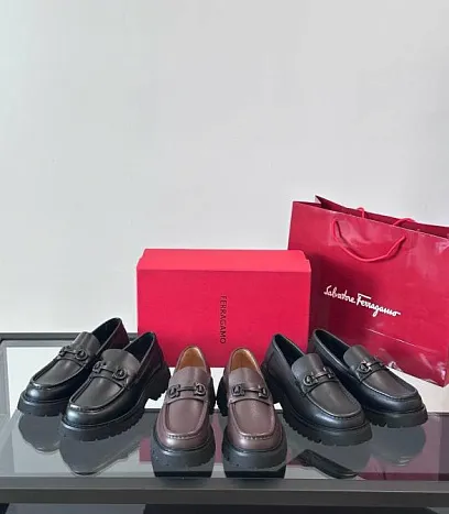 SALVATORE FERRAGAMO Мужские лоферы коровья кожа с массивной подошвой