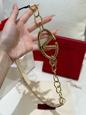 VALENTINO Женский ремень с пряжкой V