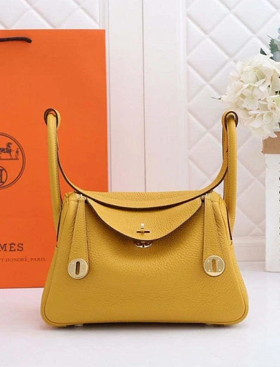 HERMES Женская сумка Lindy 26 см 9R Clemence