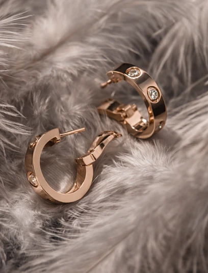 CARTIER Женские серьги Love с бриллиантами