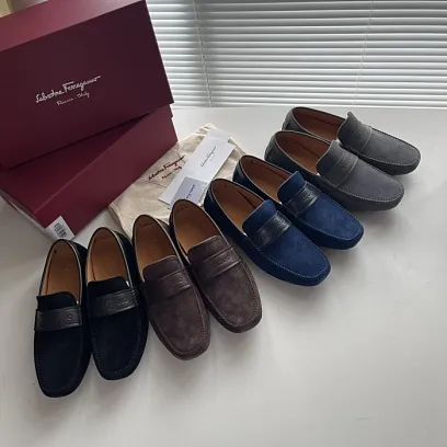 SALVATORE FERRAGAMO Мужские мокасины из замши