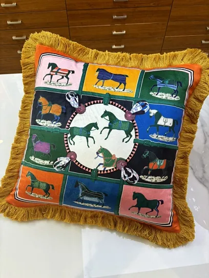 HERMES Подушка из бархата интерьерная  50x50 см 