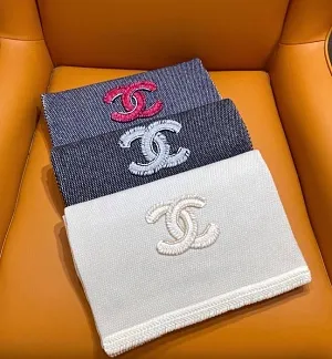 CHANEL Женский шарф из мягкого кашемира