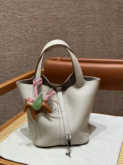 HERMES Женская сумка Picotin Lock 22 см 8L/Beton Clemence