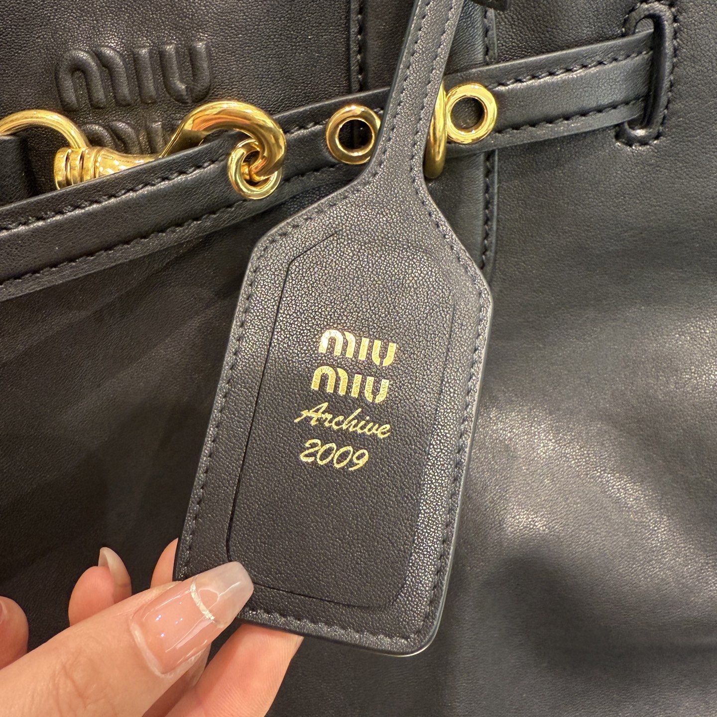 MIU MIU Женская сумка Aventure Nappa Leather 