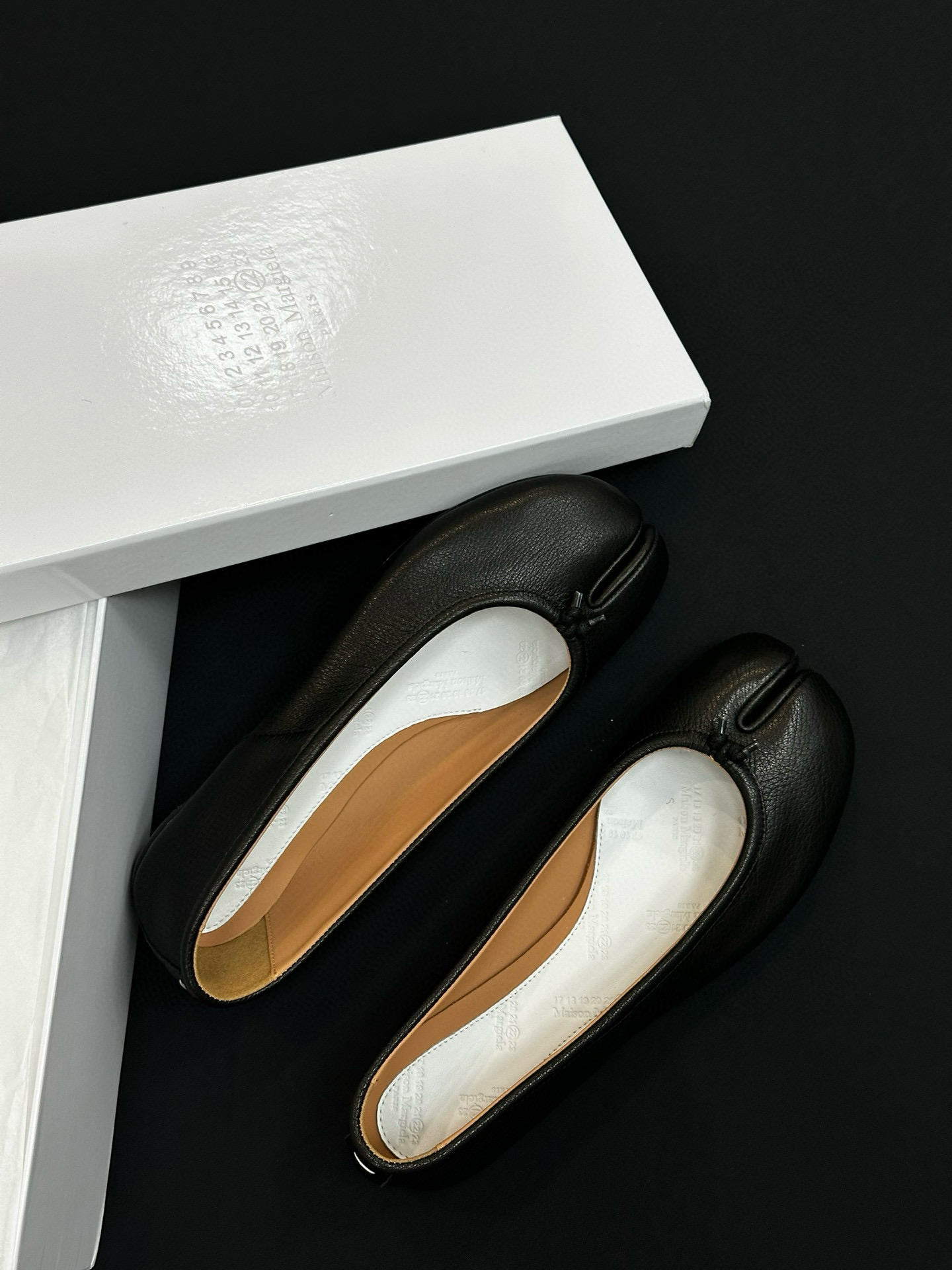 MAISON MARGIELA Женские балетки MM6 Tabi