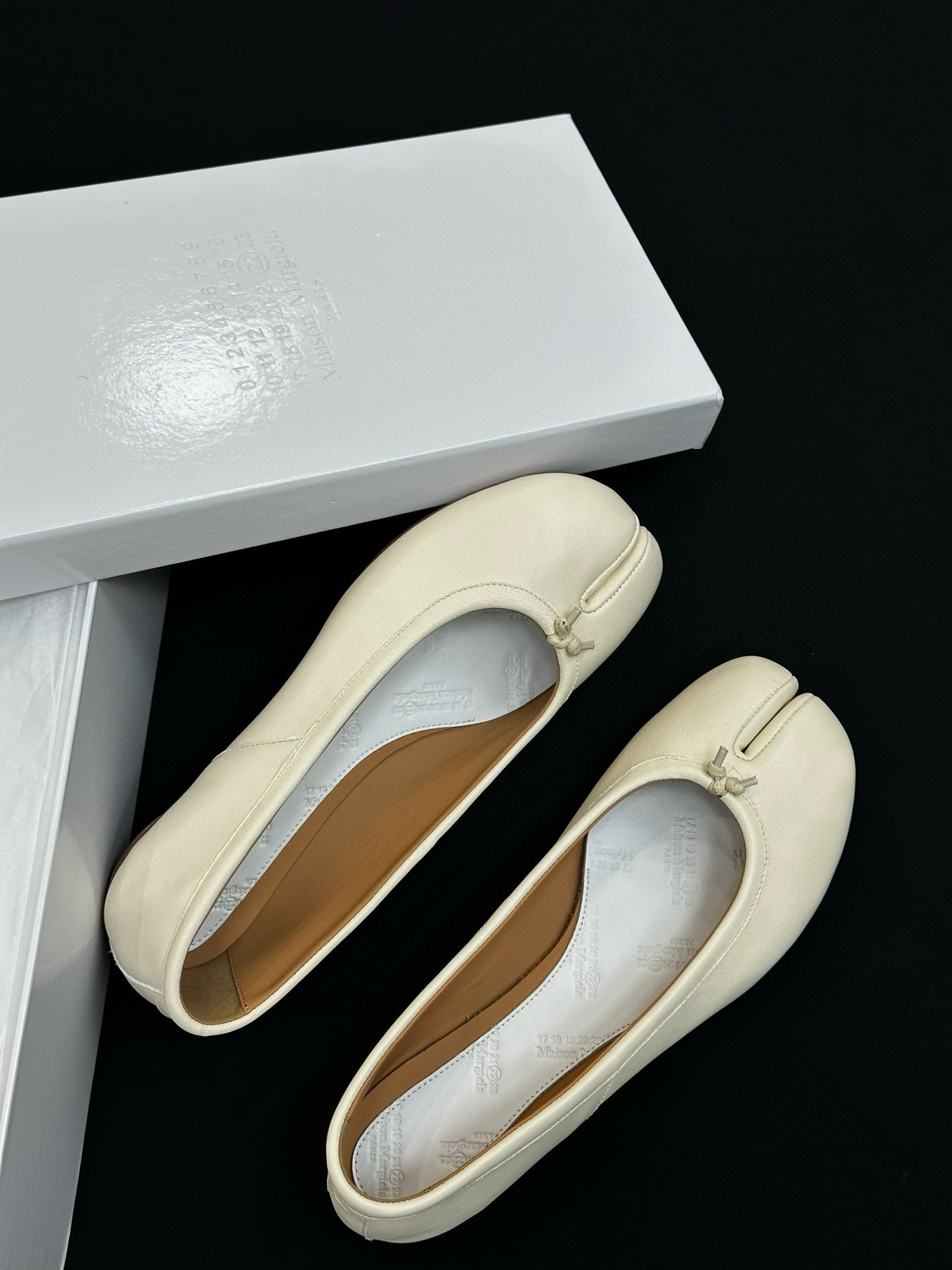 MAISON MARGIELA Женские балетки MM6 Tabi