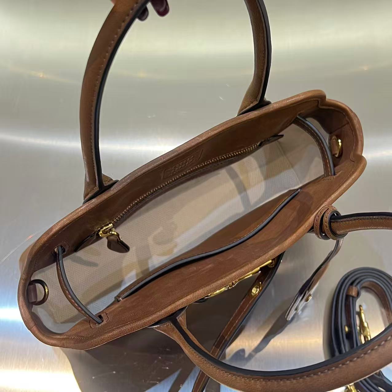 MIU MIU Женская сумка Aventure Nappa