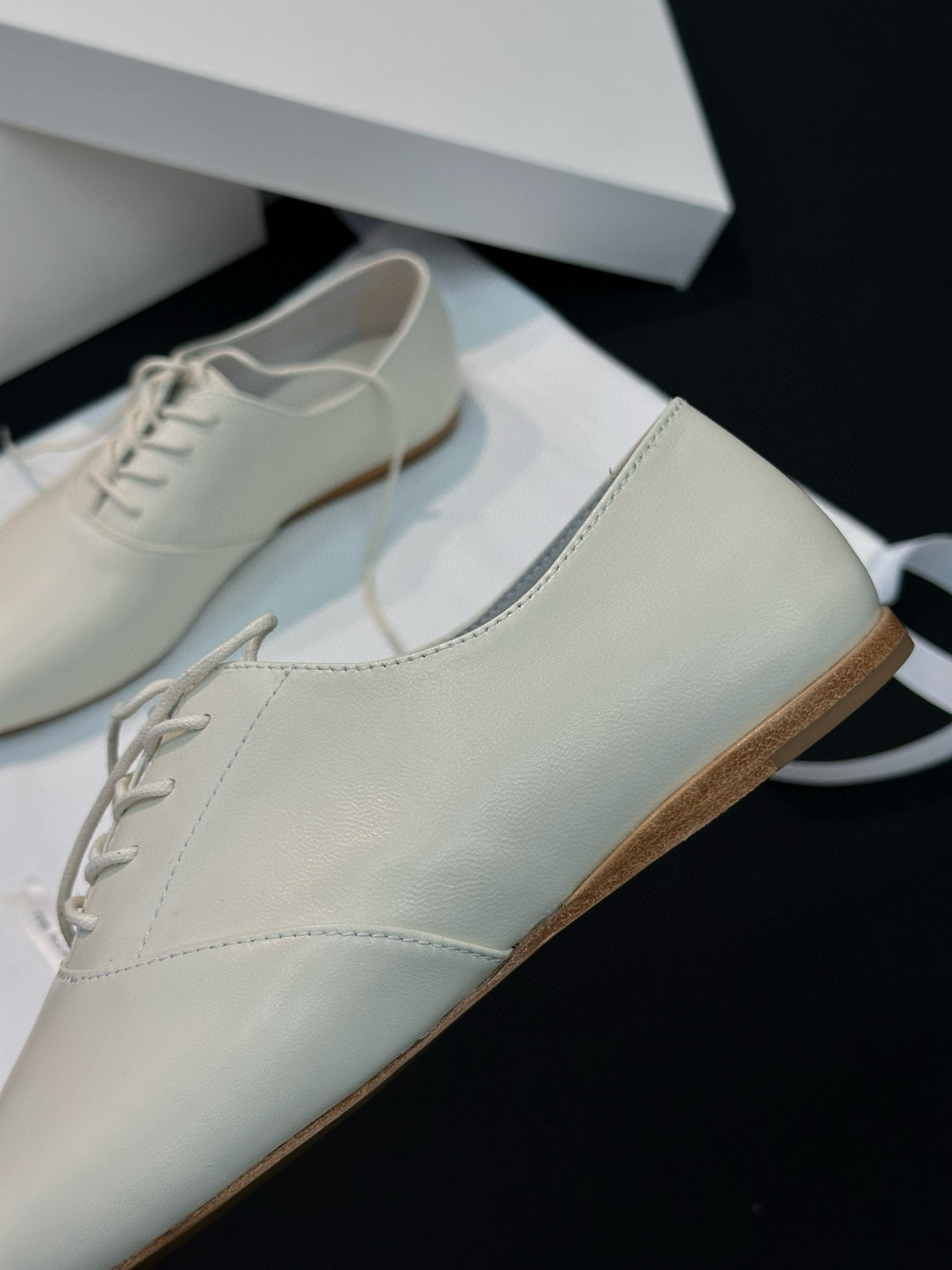 THE ROW Женские лоферы на шнуровке THE ROW Женские лоферы на шнуровке